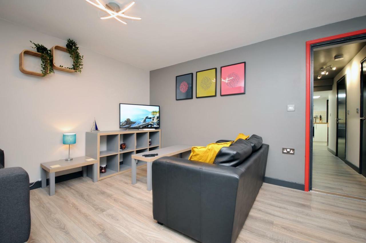 Stone'S Throw City Centre - Tv In Every Bedroom! Swansea Eksteriør billede